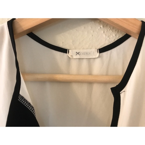 Everly Black White Bold Stripe Blouse Top Shirt - Picture 4 of 4